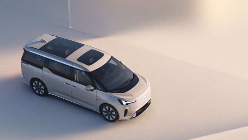 VOLVO Launches First Electric MPV Model EM90: A Union of Luxury and Sustainability