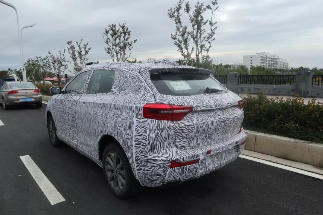 Left rear view of test drive car