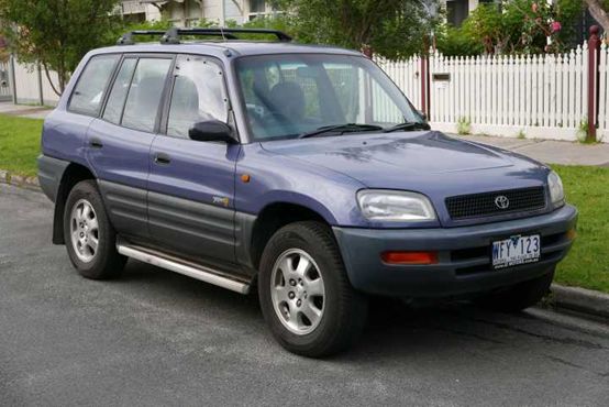 ▲ First-generation Toyota RAV4