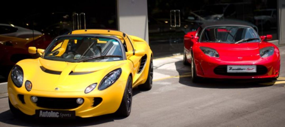 ▲ Lotus Elise (left) and Roadster (right)
Note: The picture comes from a foreign media's comparative test drive report in 2010.